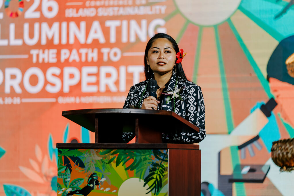 CIS26 04 AM1010 SabrinaSulahaiMahuka 1