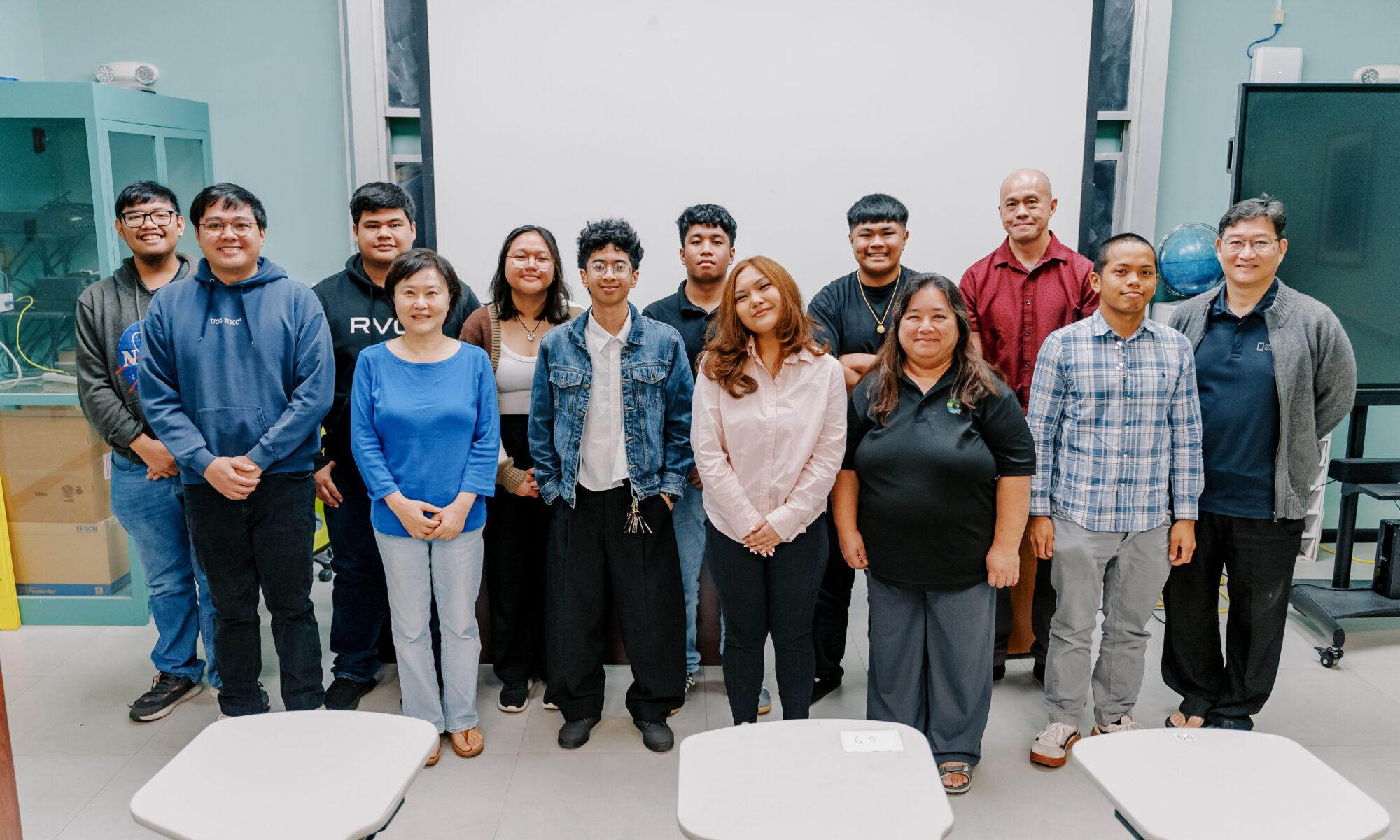 SMRE cohort poses with faculty mentors during the program's orientation